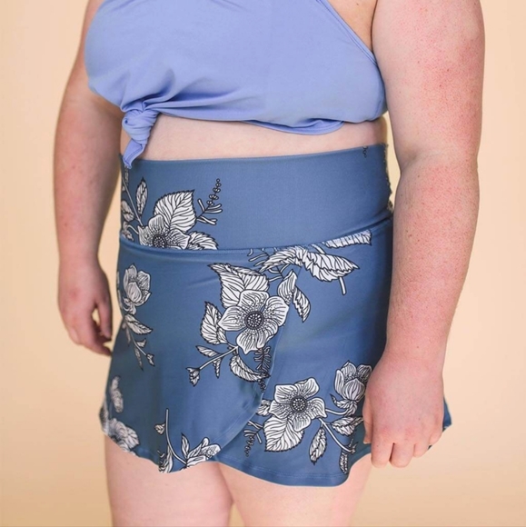 Nettle's Tale swim skirt | Blue Floral | 4X - Picture 2 of 13